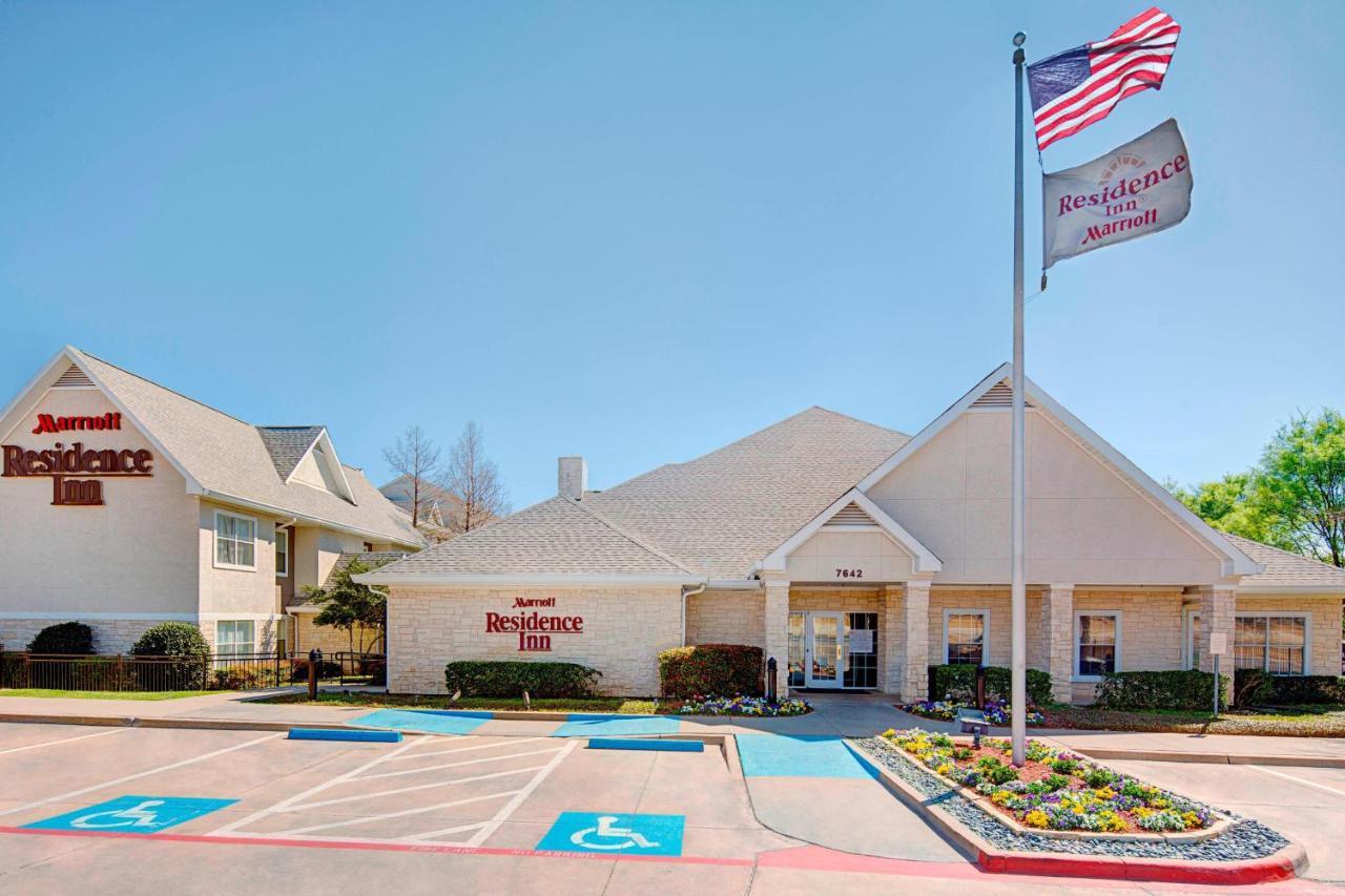 Residence Inn Dallas Park Central Exterior foto