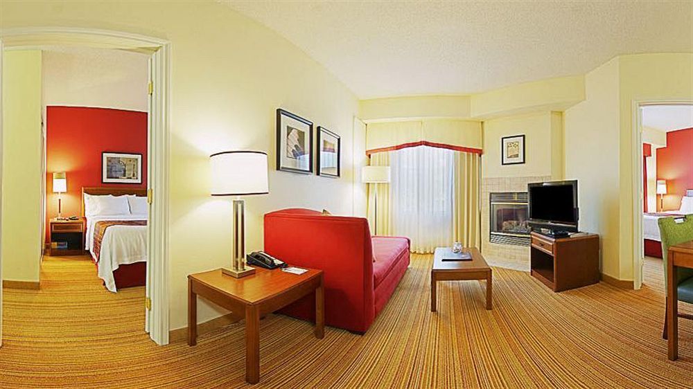 Residence Inn Dallas Park Central Exterior foto